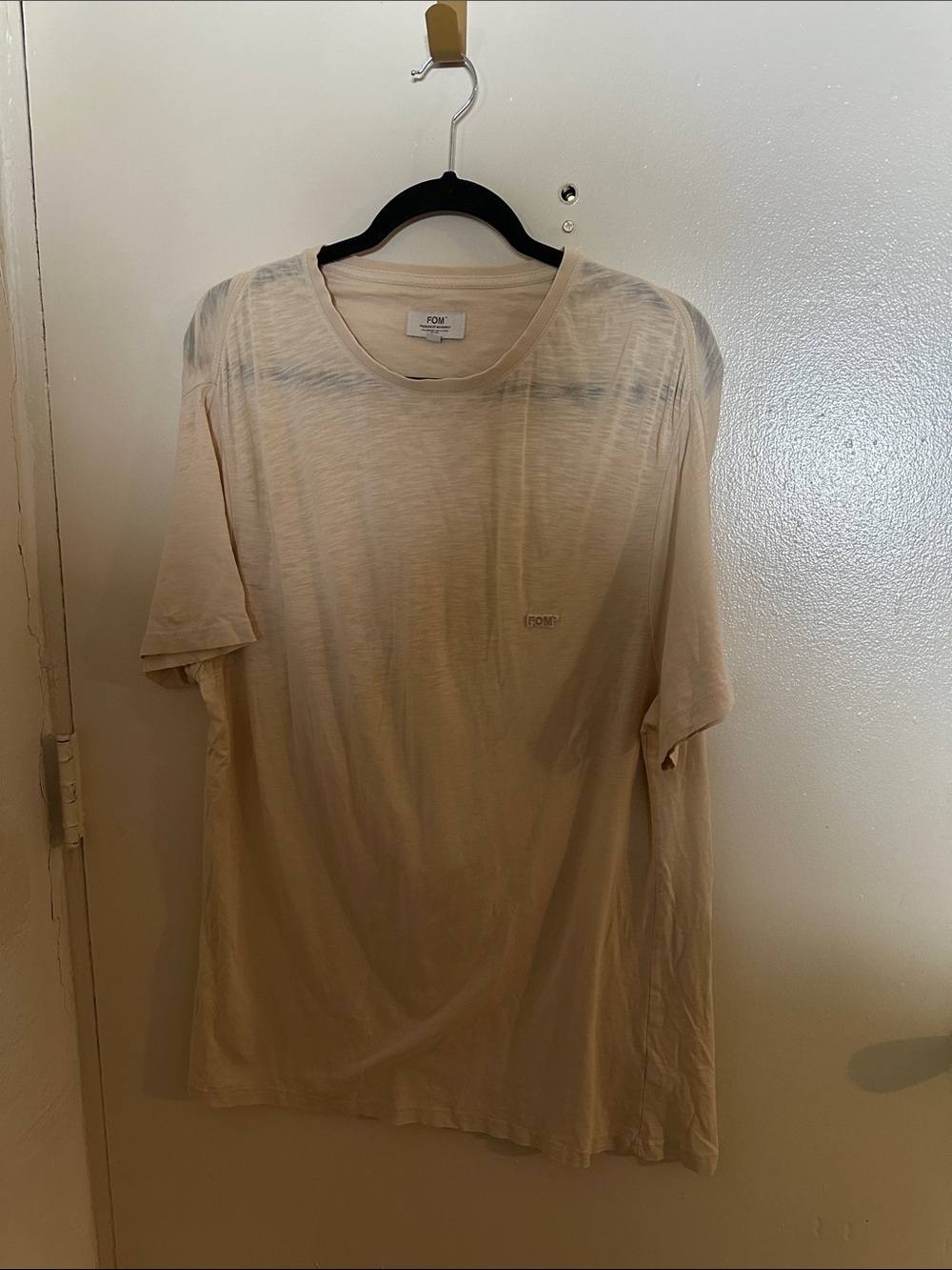 ✨ CHIC ESSENTIAL ✨ Freedom of Movement (FOM) Basic Short Sleeve Tee Medium